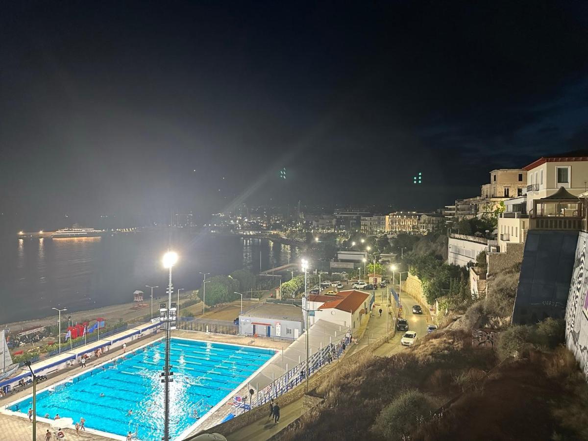 Apartment Center Piraeus Location Kastella Passalimani Port Extérieur photo