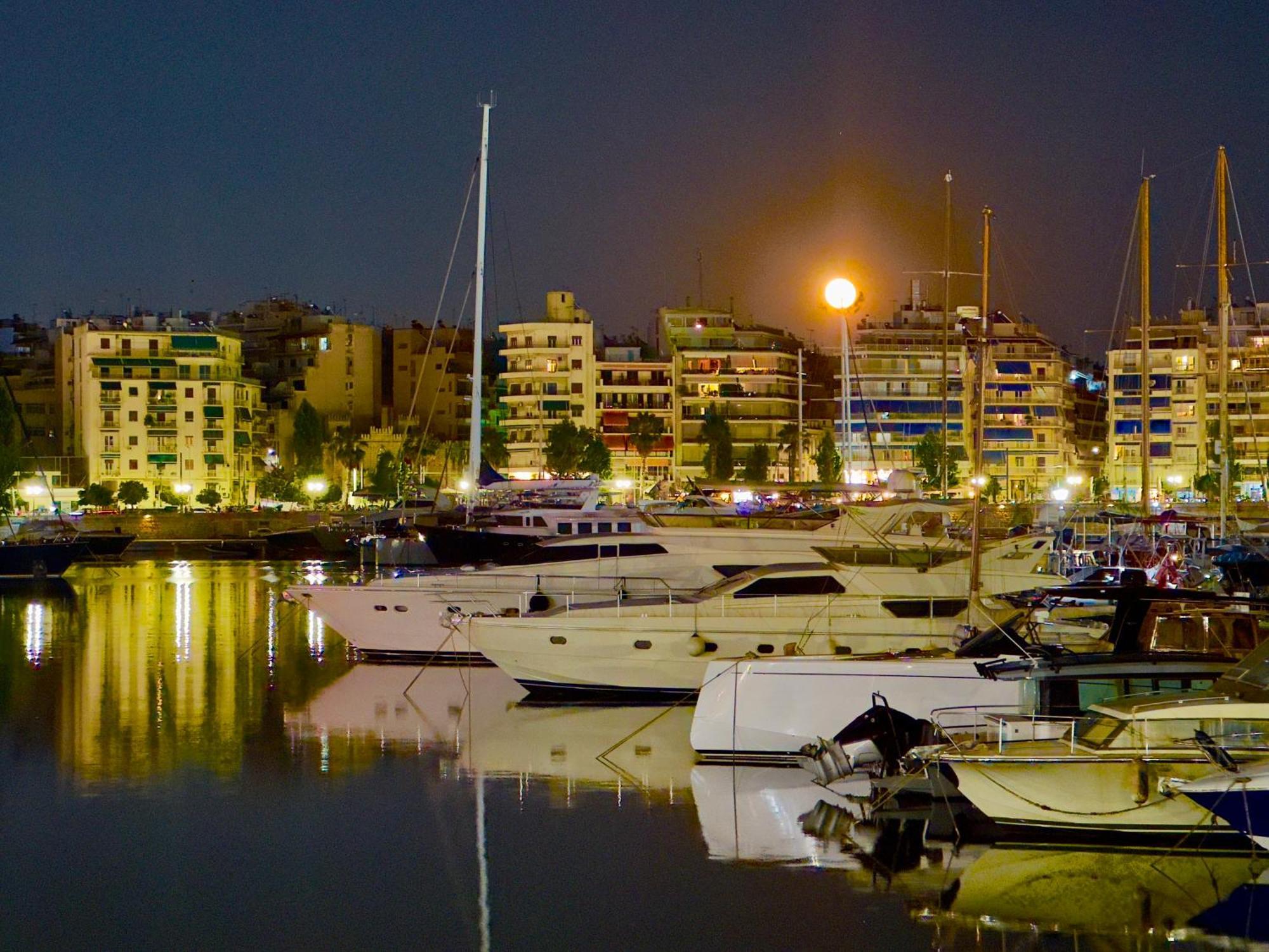 Apartment Center Piraeus Location Kastella Passalimani Port Extérieur photo